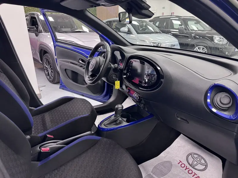 Toyota Aygo X usata a Prato (8)