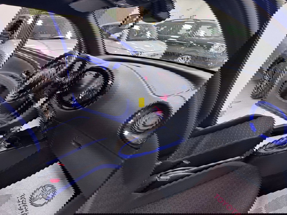 Toyota Aygo X usata a Prato (8)