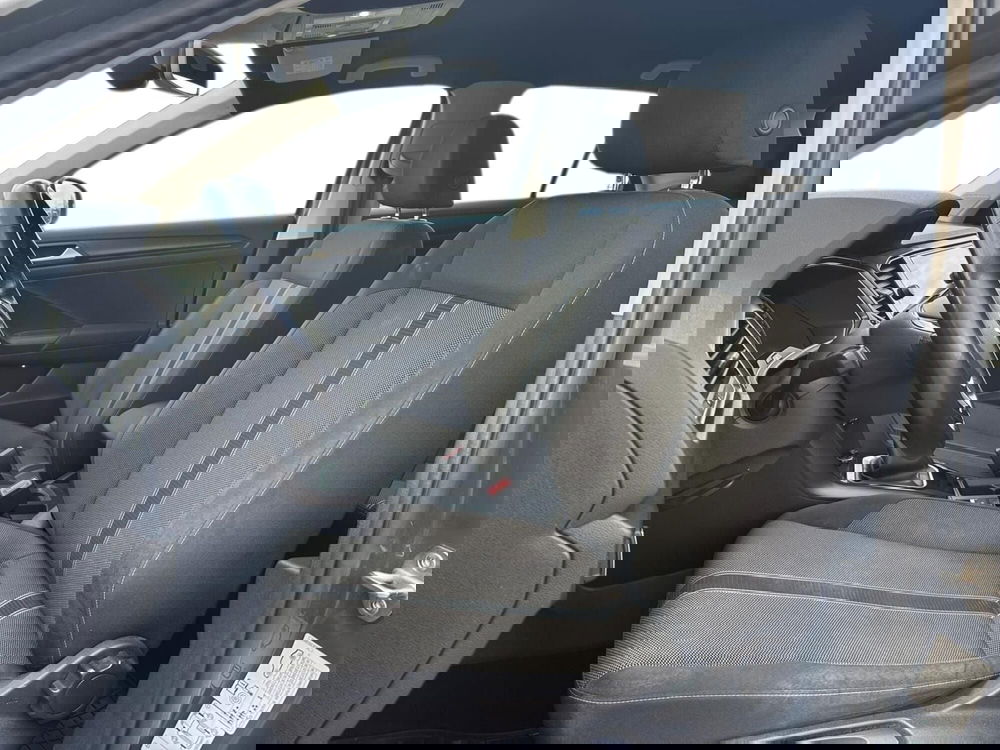 Volkswagen T-Roc usata a Pistoia (9)