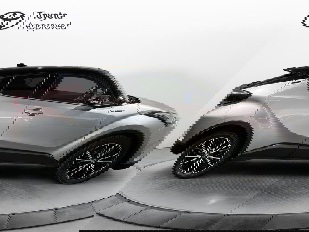 Toyota Toyota C-HR usata a Milano (14)