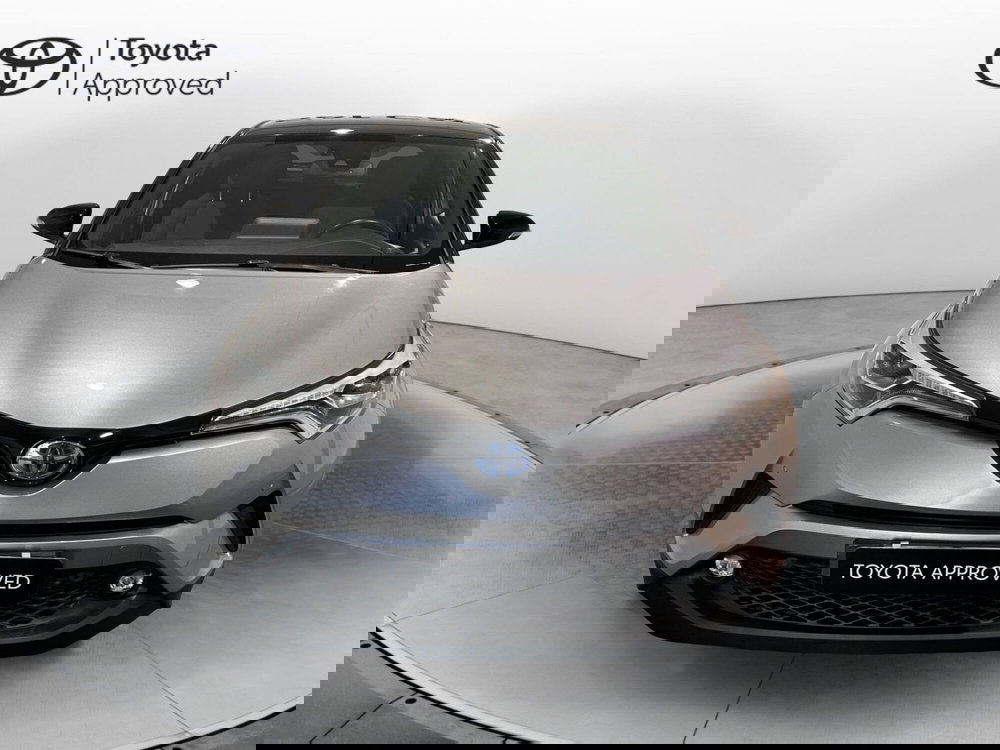 Toyota Toyota C-HR usata a Milano (5)