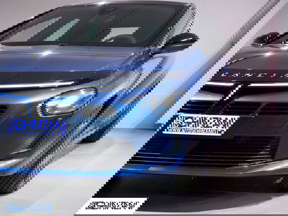 Lancia Ypsilon nuova a Bergamo (18)