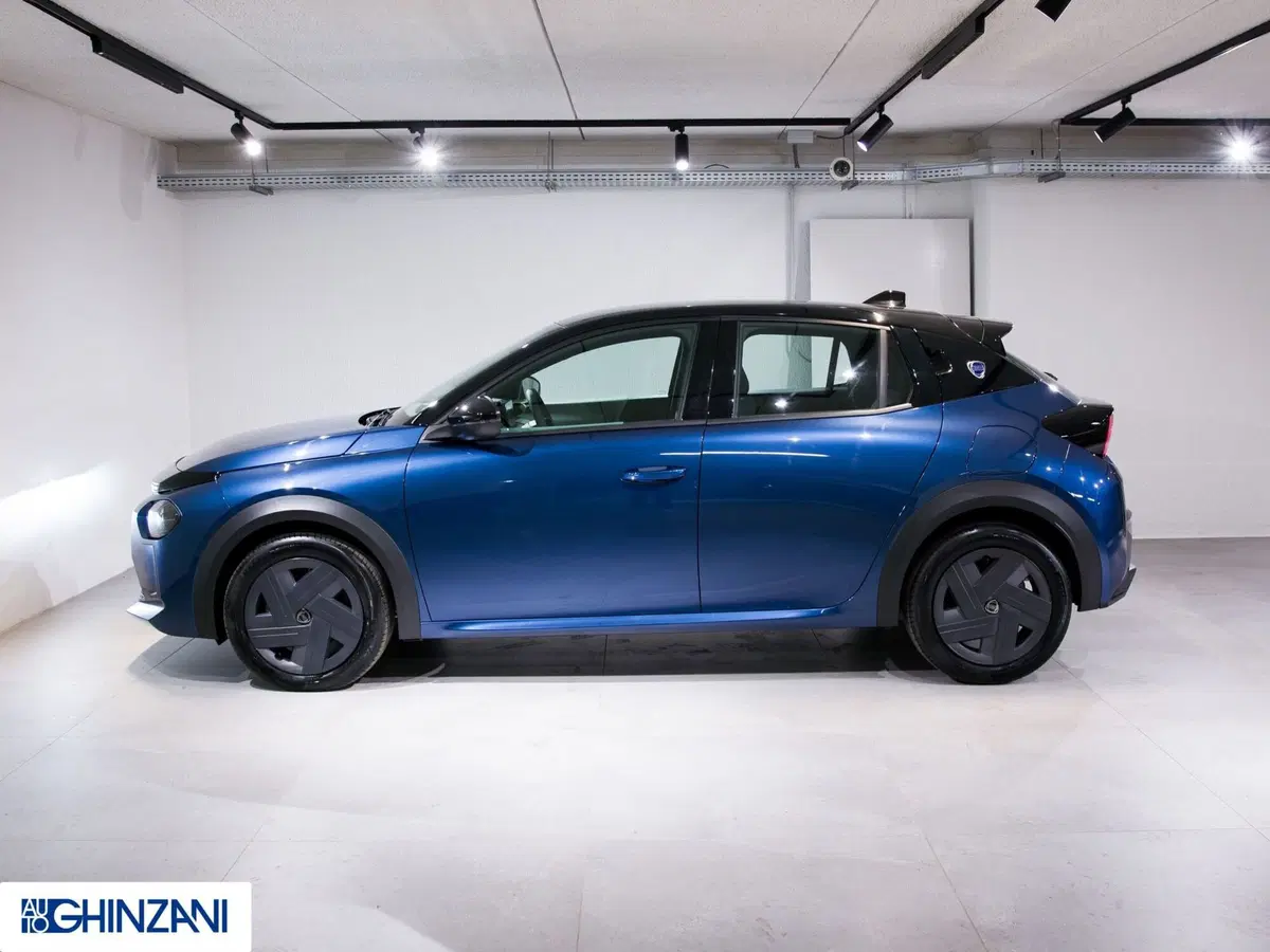Lancia Ypsilon nuova a Bergamo (5)