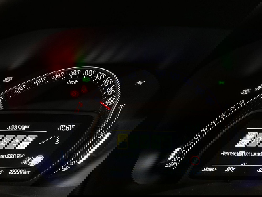 Toyota Aygo X usata a Milano (9)