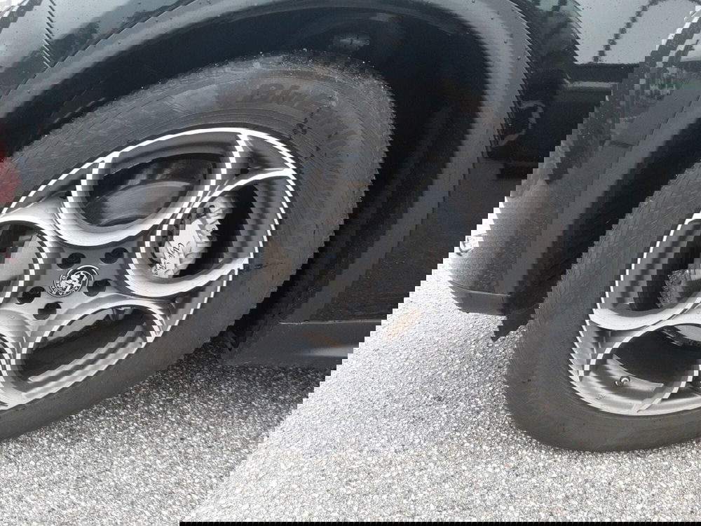 Alfa Romeo Stelvio usata a Campobasso (14)