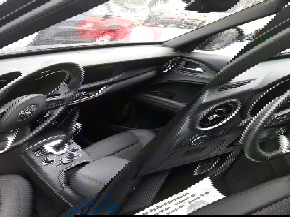 Alfa Romeo Stelvio usata a Campobasso (16)