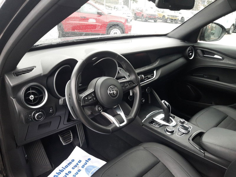 Alfa Romeo Stelvio usata a Campobasso (16)