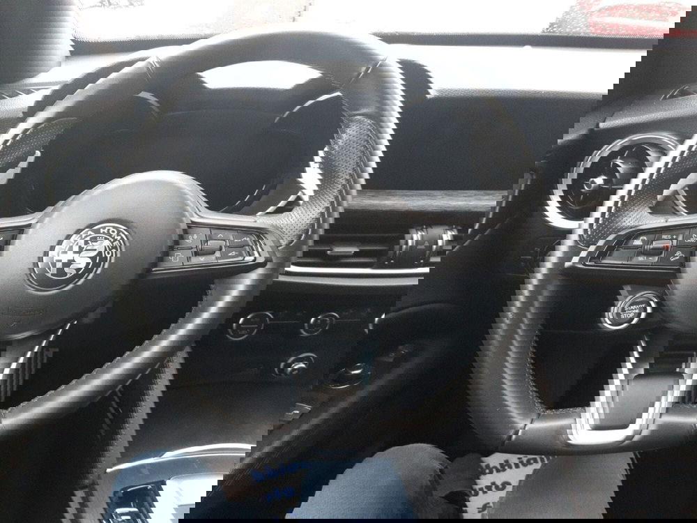 Alfa Romeo Stelvio usata a Campobasso (18)