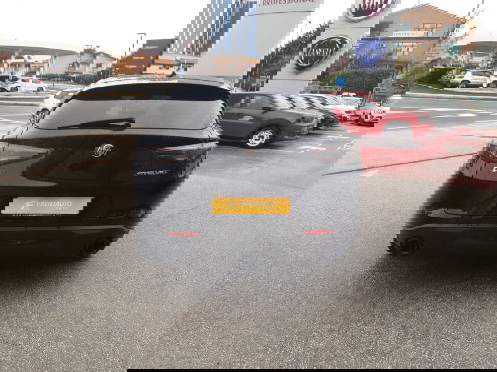 Alfa Romeo Stelvio usata a Campobasso (4)
