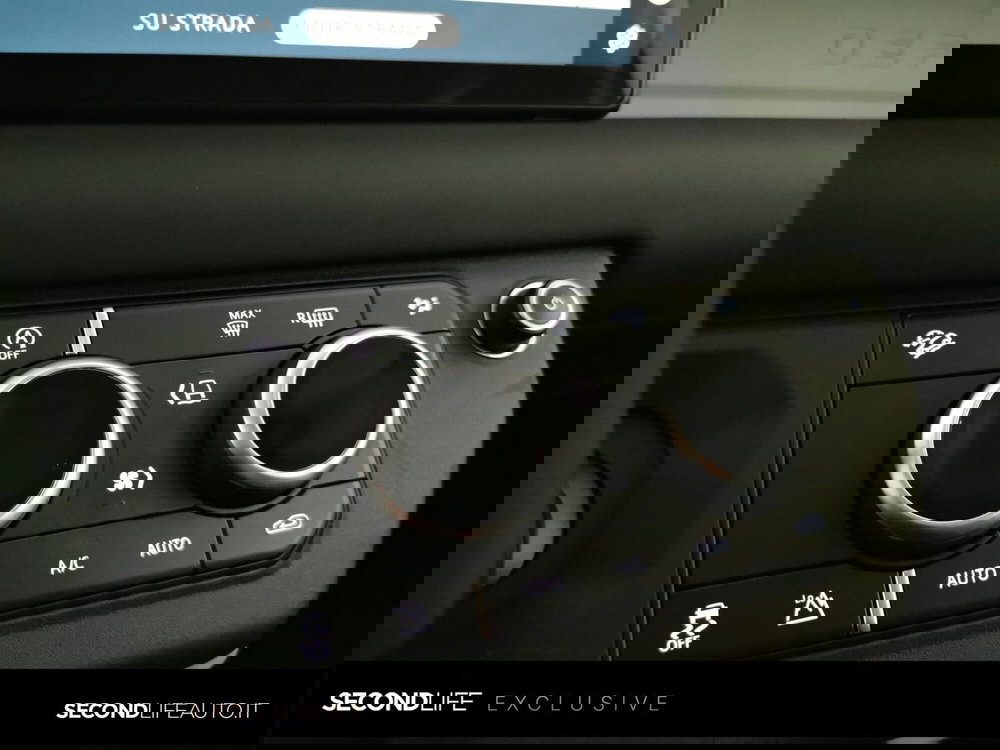 Land Rover Defender usata a Chieti (18)