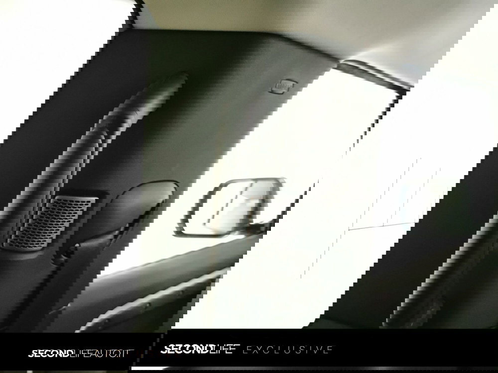 Land Rover Defender usata a Chieti (19)