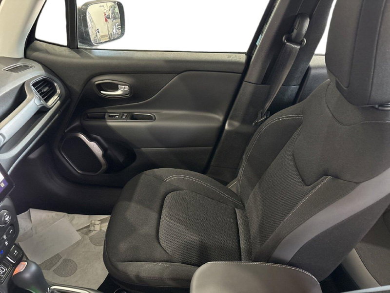 Jeep Avenger nuova a Agrigento (17)