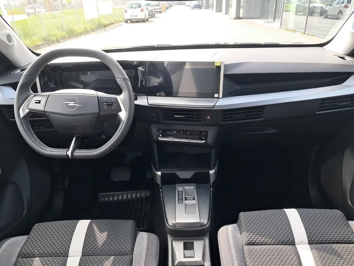 Opel Frontera nuova a Bologna (12)