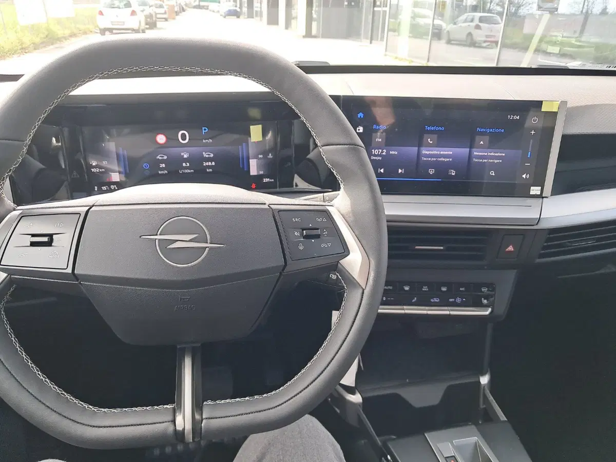 Opel Frontera nuova a Bologna (13)