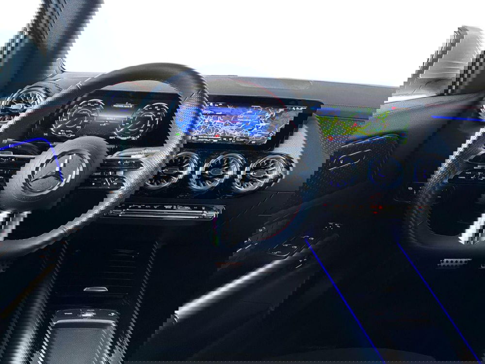 Mercedes-Benz EQA usata a Bergamo (11)