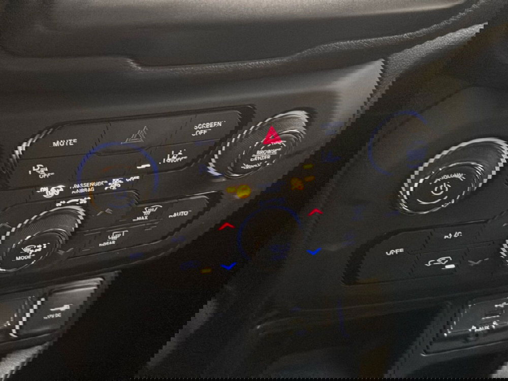 Jeep Renegade usata a Bologna (12)