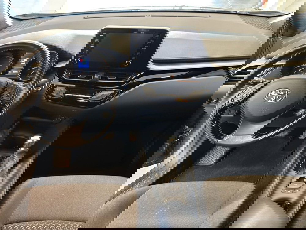 Toyota Toyota C-HR usata a Bologna (10)