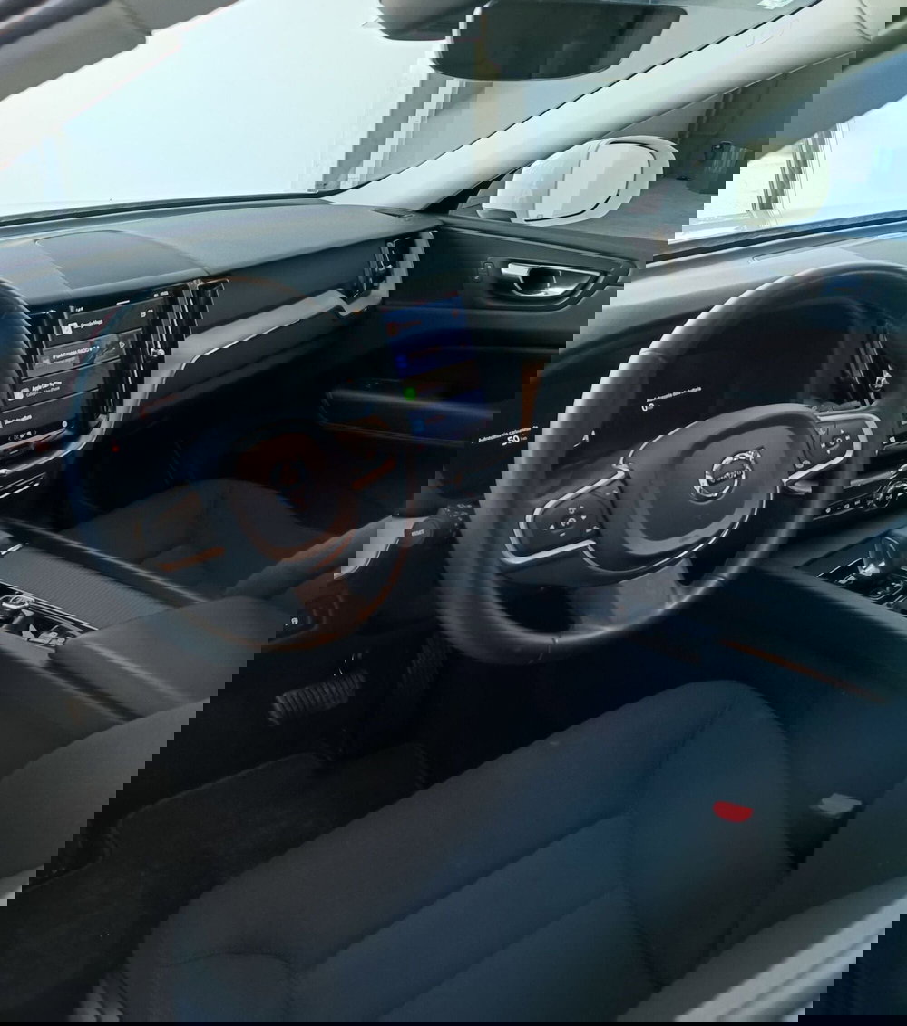 Volvo XC60 usata a Parma (5)