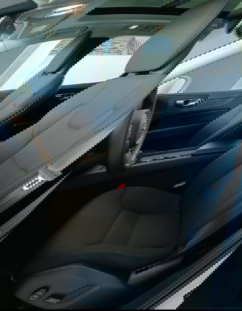 Volvo XC60 usata a Parma (6)