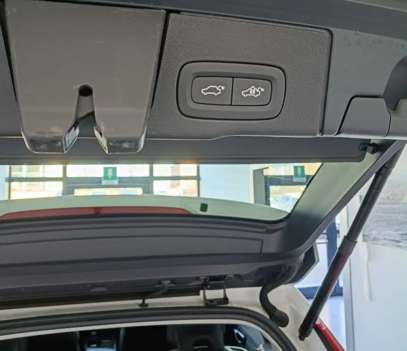 Volvo XC60 usata a Parma (9)