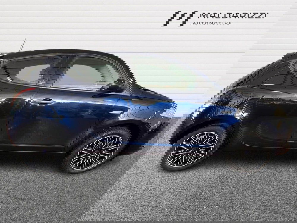 Lancia Ypsilon usata a Bari (5)