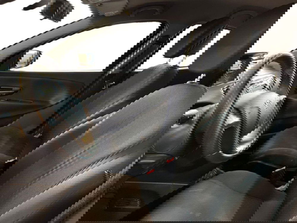 Lancia Ypsilon usata a Bari (7)