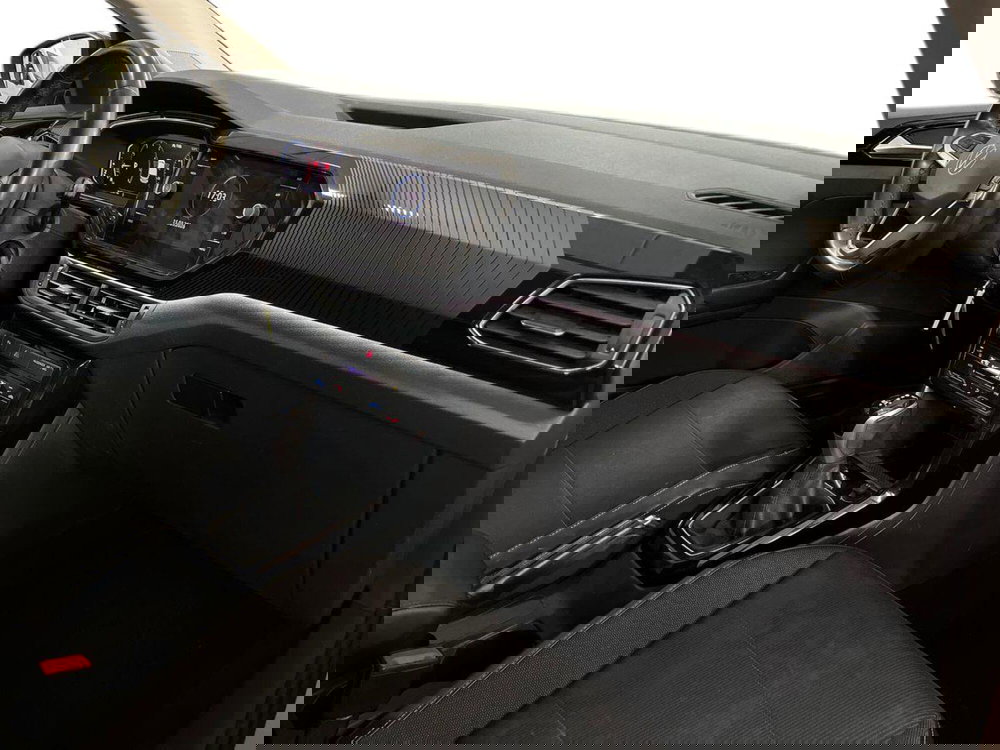 Volkswagen T-Cross usata a Bari (9)