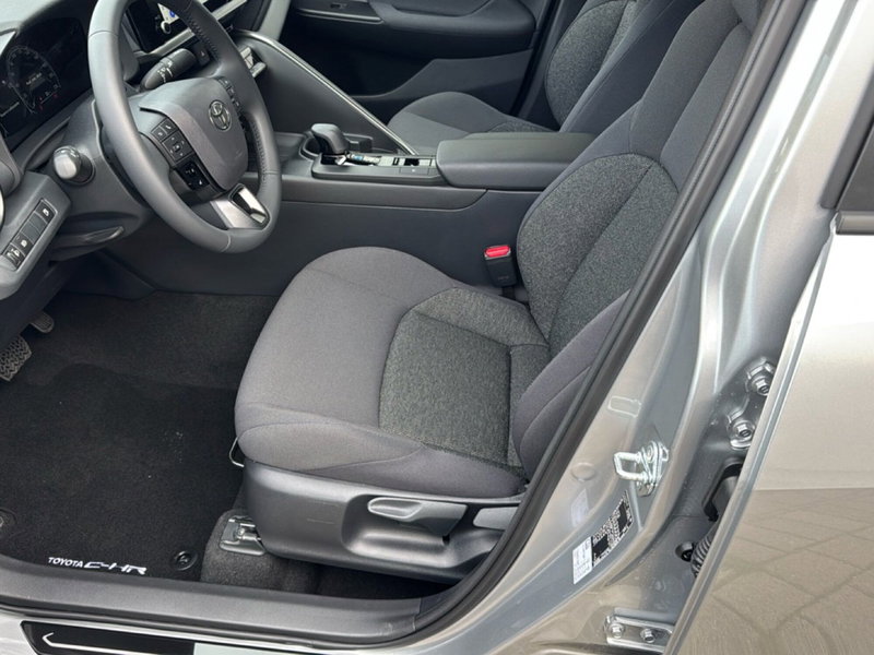 Toyota Toyota C-HR nuova a Ferrara (10)