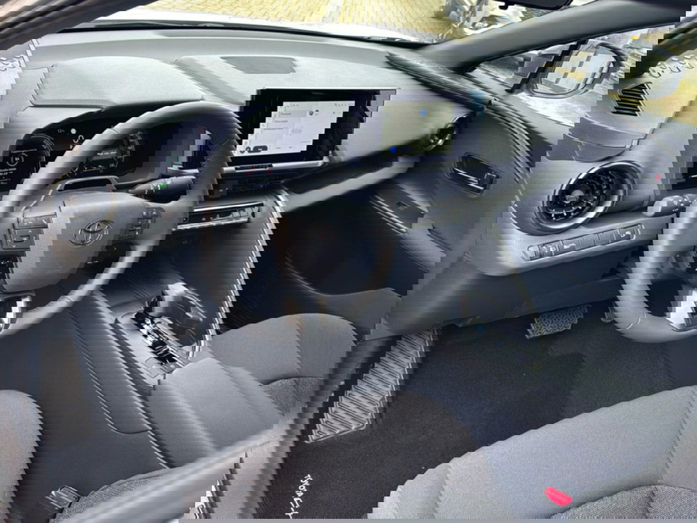 Toyota Toyota C-HR nuova a Ferrara (11)