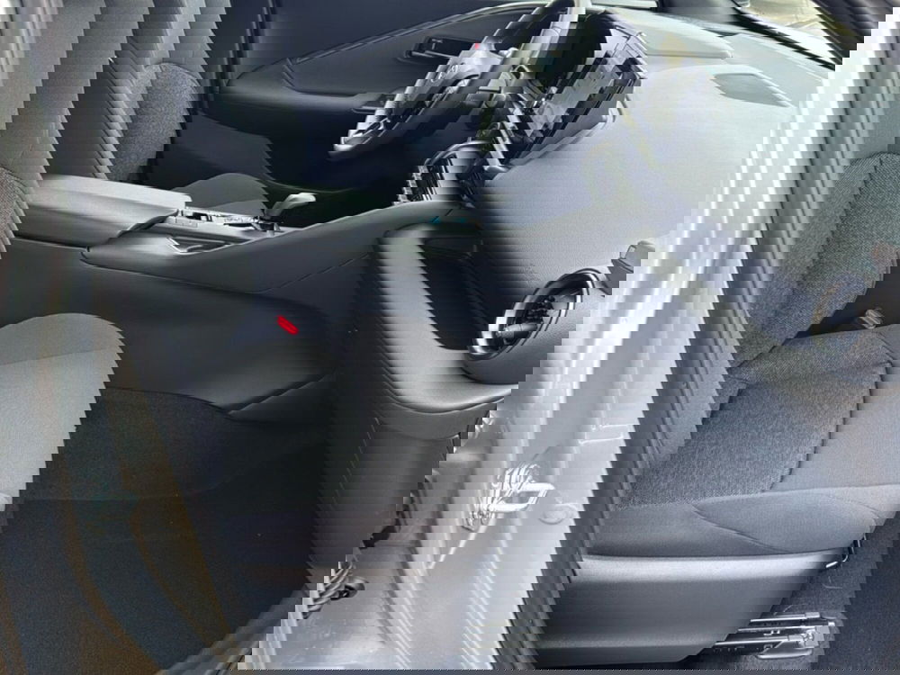 Toyota Toyota C-HR nuova a Ferrara (12)