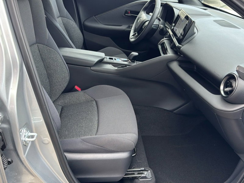 Toyota Toyota C-HR nuova a Ferrara (12)