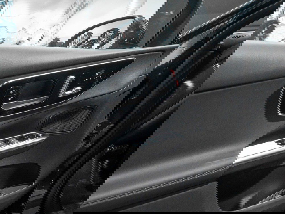 Mercedes-Benz GLC nuova a Rimini (10)