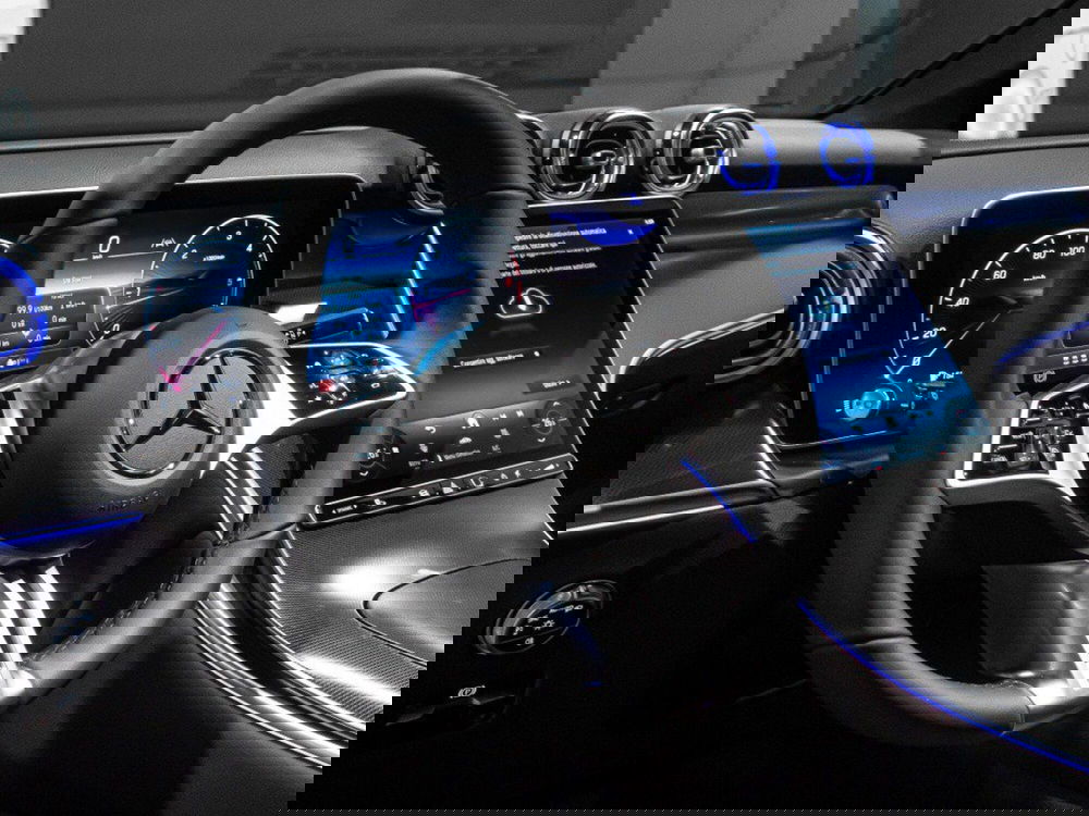 Mercedes-Benz GLC nuova a Rimini (11)