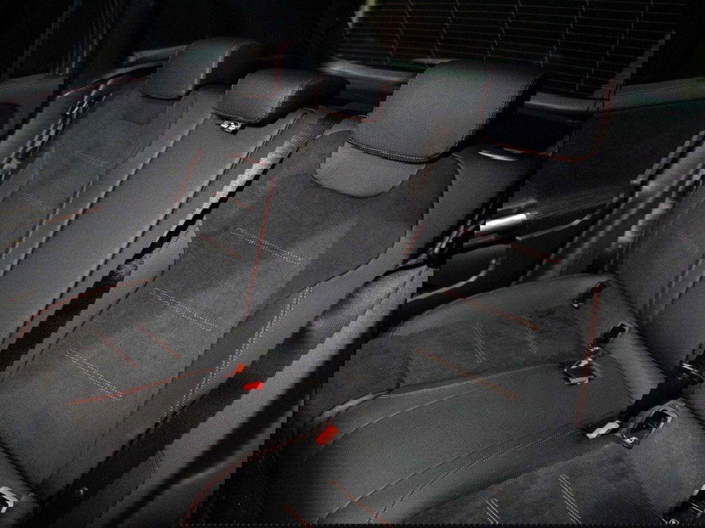 Mercedes-Benz GLA SUV nuova a Macerata (10)