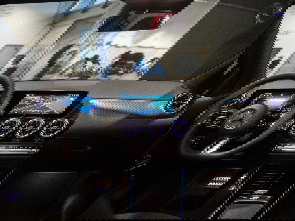 Mercedes-Benz GLA SUV nuova a Macerata (20)