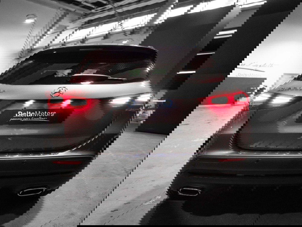 Mercedes-Benz GLA SUV nuova a Macerata (3)