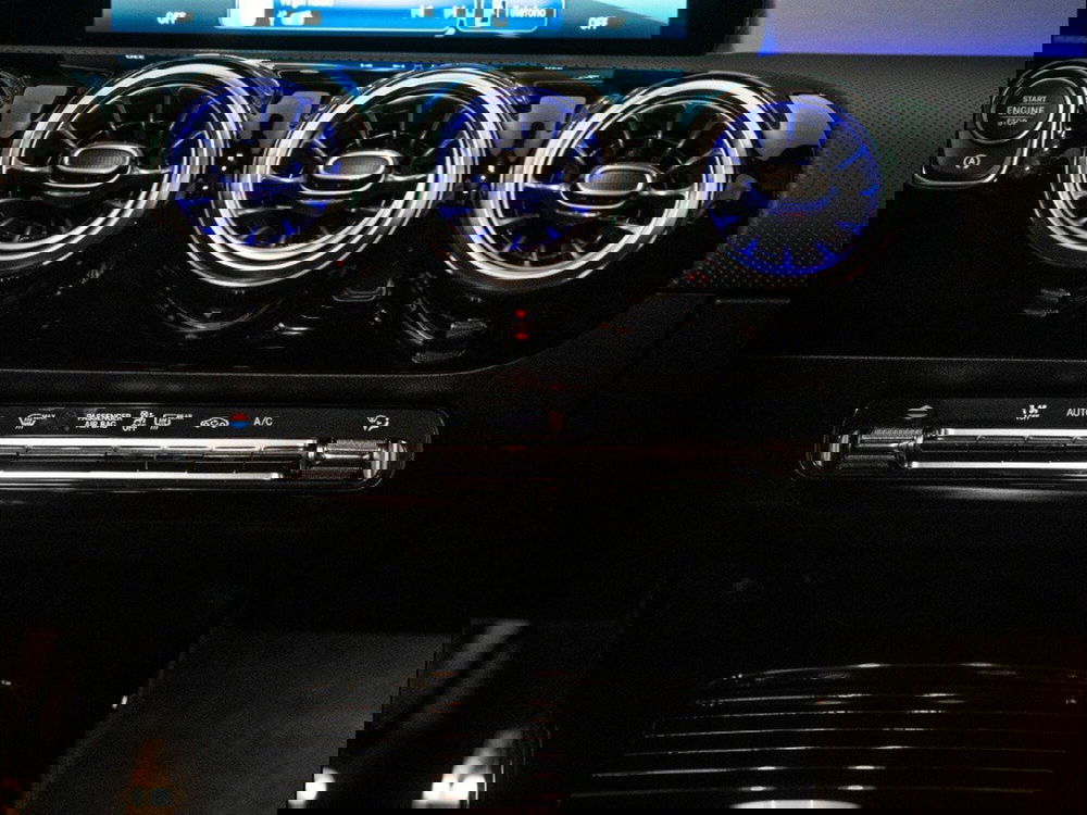 Mercedes-Benz Classe A Sedan nuova a Macerata (17)