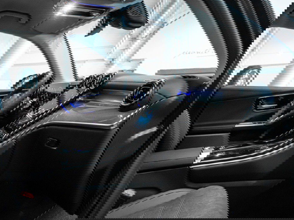 Mercedes-Benz GLC nuova a Ancona (17)