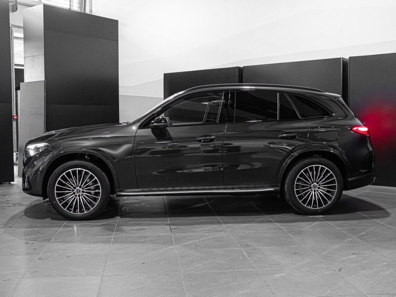 Mercedes-Benz GLC nuova a Ancona (2)