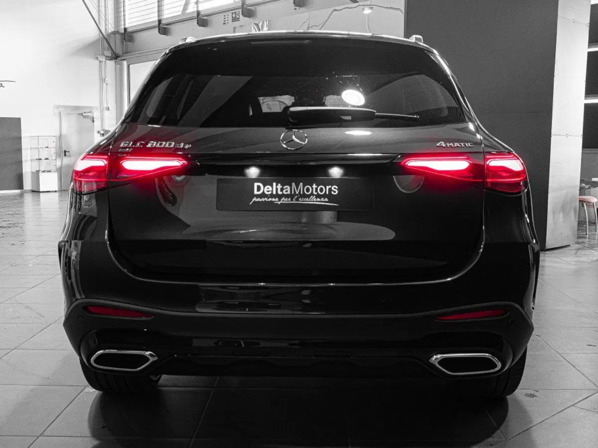 Mercedes-Benz GLC nuova a Ancona (3)