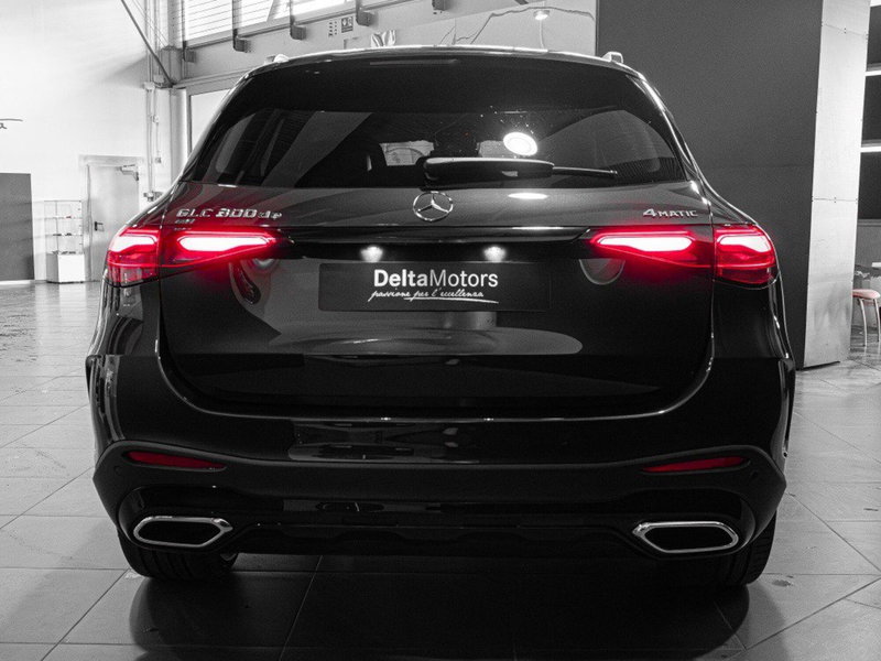 Mercedes-Benz GLC nuova a Ancona (3)