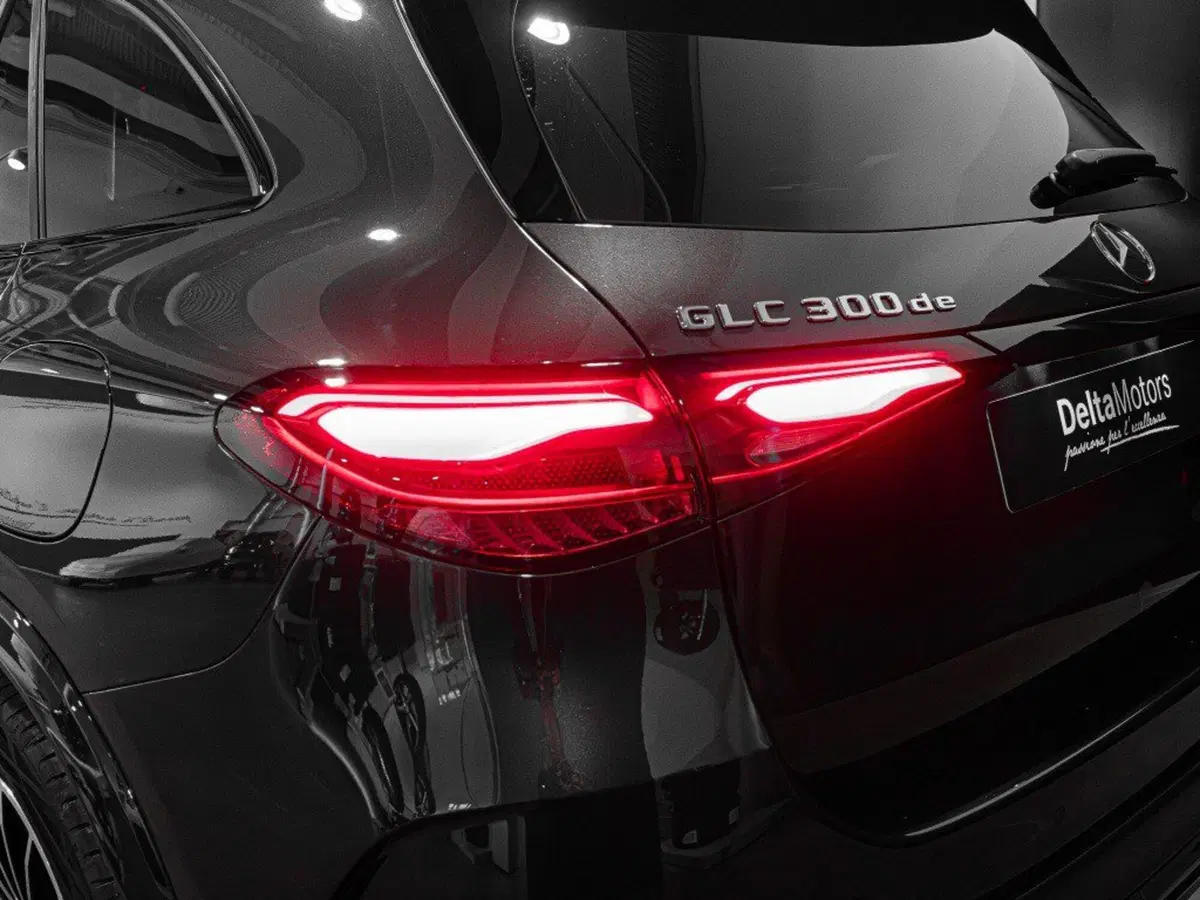 Mercedes-Benz GLC nuova a Ancona (9)