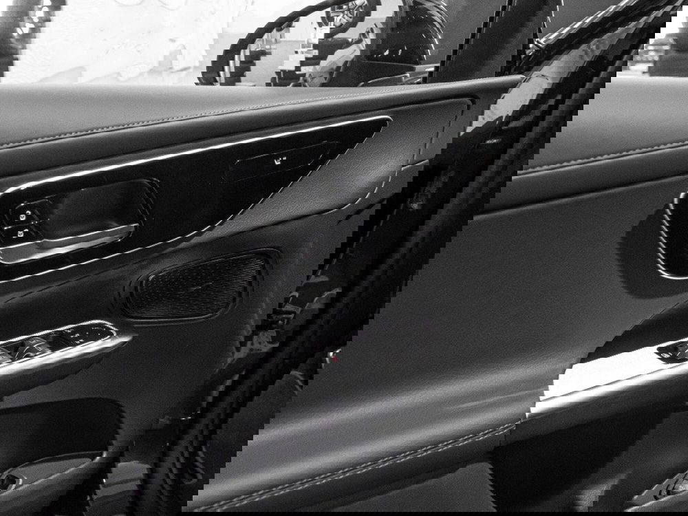 Mercedes-Benz GLC nuova a Ancona (11)