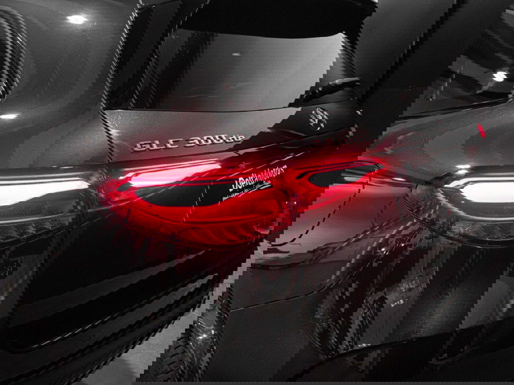 Mercedes-Benz GLC nuova a Ancona (9)