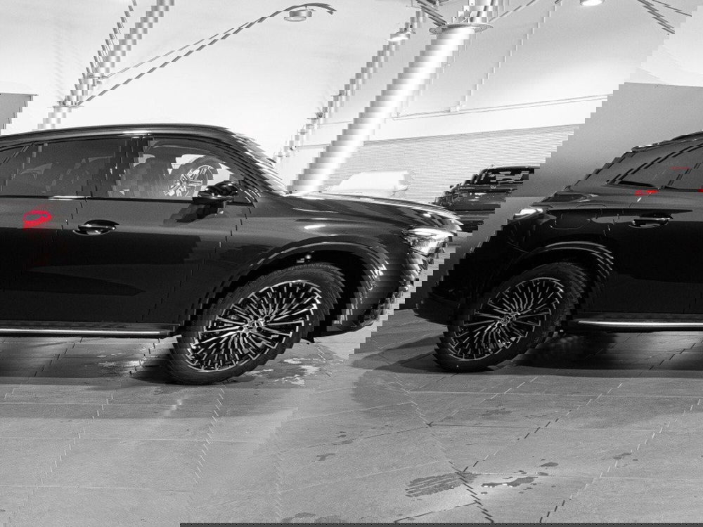 Mercedes-Benz GLC nuova a Ancona (4)