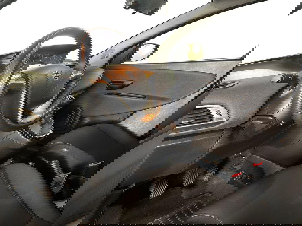 Lancia Ypsilon usata a Torino (12)