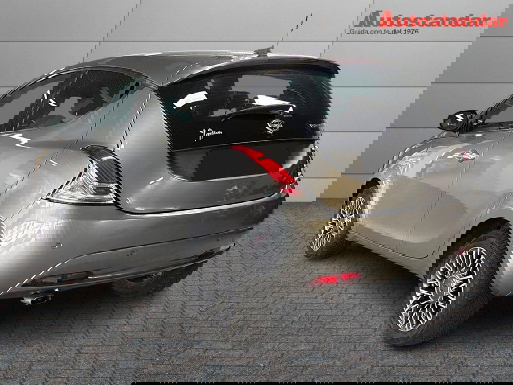 Lancia Ypsilon usata a Torino (4)