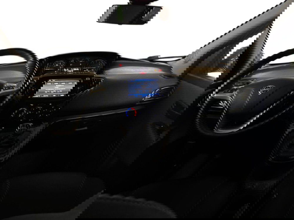 Lancia Ypsilon usata a Torino (8)