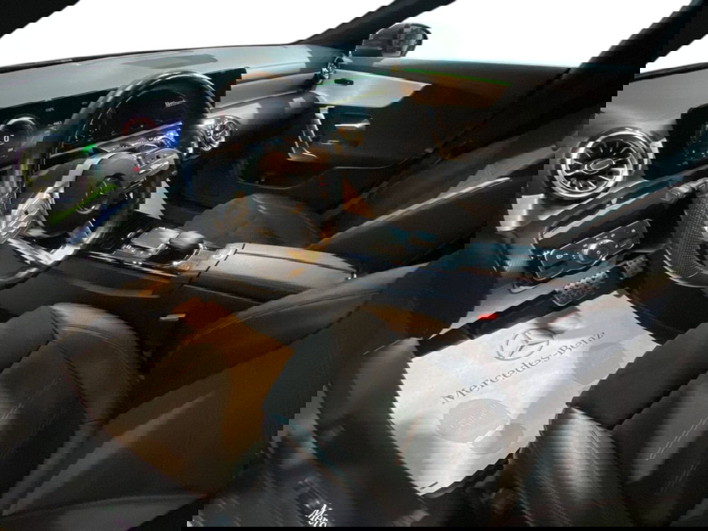 Mercedes-Benz CLA Shooting Brake usata a Napoli (10)