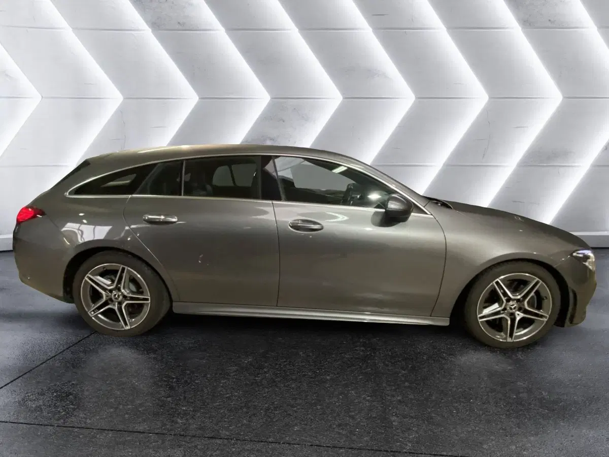 Mercedes-Benz CLA Shooting Brake usata a Napoli (6)